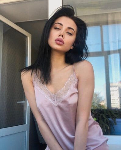 Rꦿyal Call Girls In Kishan Nagar -9555773836≛ Delhi NCR Delhi