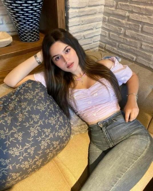 Call Girls In Gaur City 1,2 Noida 9990233396 Escorts Service