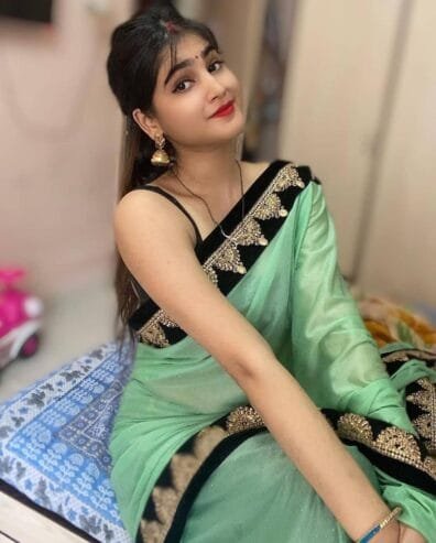 9899593777 (Call Girl) In Ansal Plaza, Best Delhi Escort