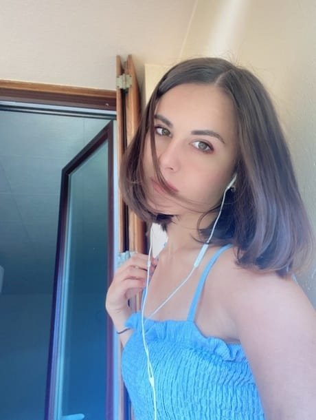 69 Girls ≽ 9990644489 ≼ Call Girls In Chanakyapuri (Delhi)