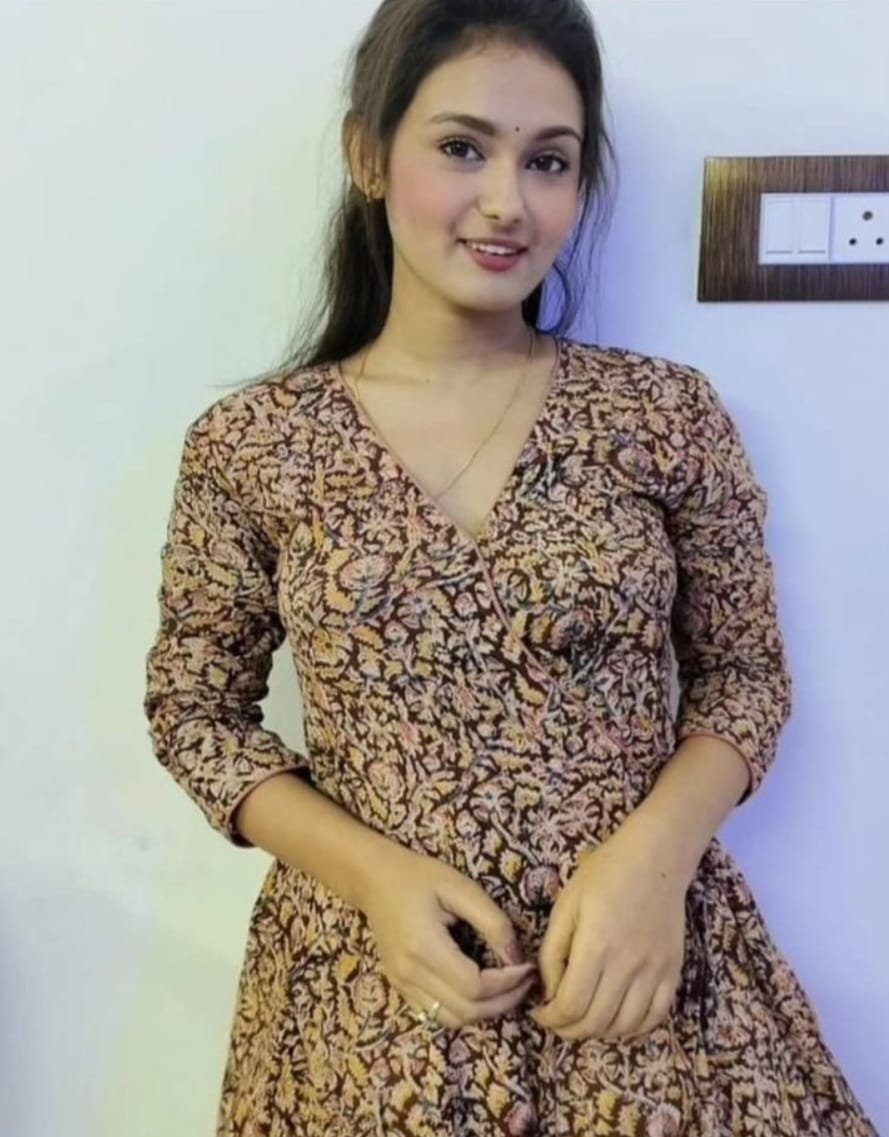 3*, 4*, 5* HOTELS-OYO SAFE AND SECURE HIGH CLASS SERVICE AFFORDABLE RATE 100% SATISFACTION UNLIMITED ENJOYMENT IT’S OUR GUARANTEE 24X7_Hrs AVAILABLE