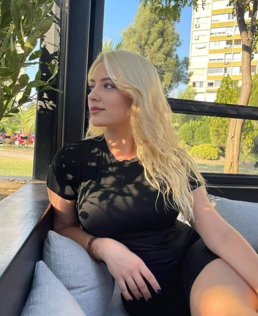 Call girls in Goa Calangute Beach +91-93193-73153 Goa Escort service, 24/7 Hrs service Available Here